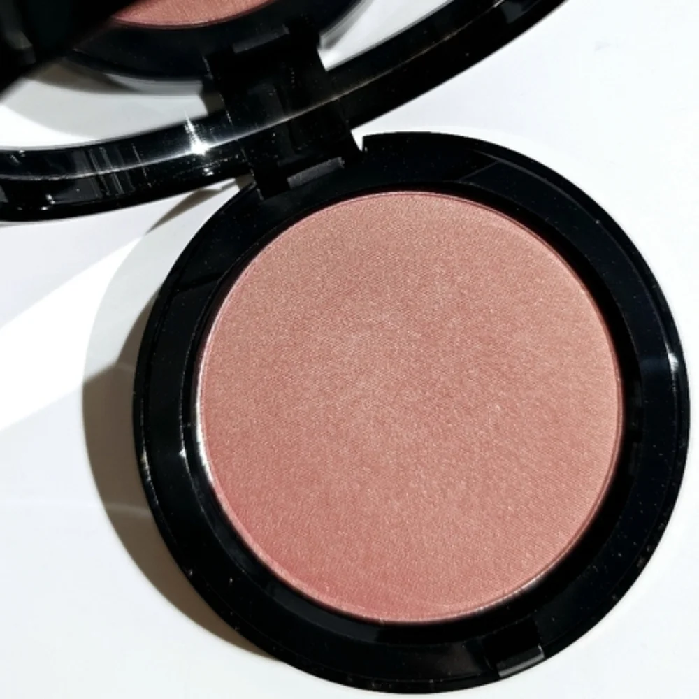 Bobbi Brown Illuminating Bronzer in Santa Barbara